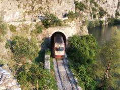 Σήραγγα στα Τέμπη του Νέστου
